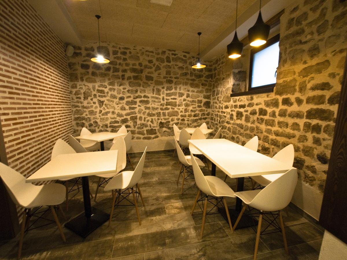 La Casa De Beli Hotell Tardajos Eksteriør bilde